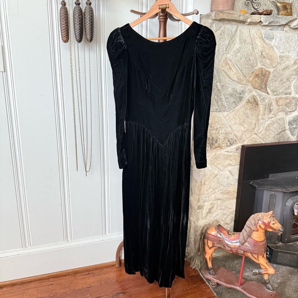 Vintage Dresses & Skirts - Vintage Black Velvet Whimsygoth Long Puff Sleeve Maxi Dress